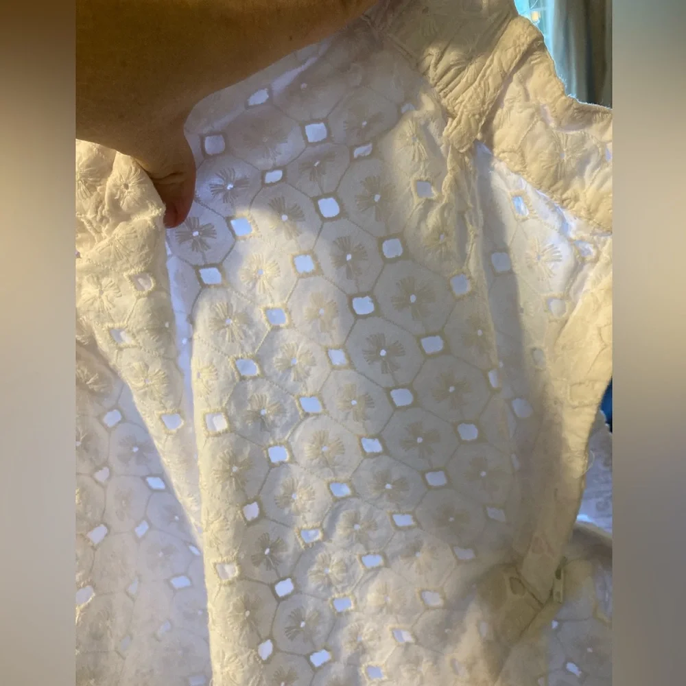 Nordstrom White Eyelet shorts - Picture 4 of 6